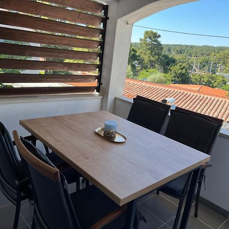 Apartment Bagaric Stari Grad  Esterno foto